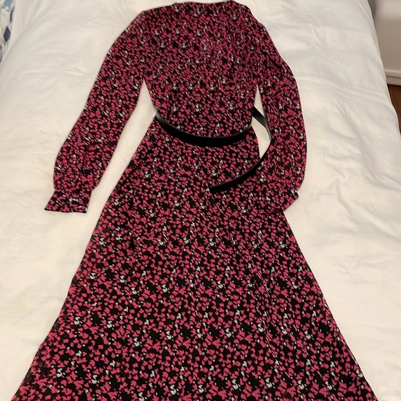 Michael Kors Belted Printed Midi Dress - Picture 14 of 16